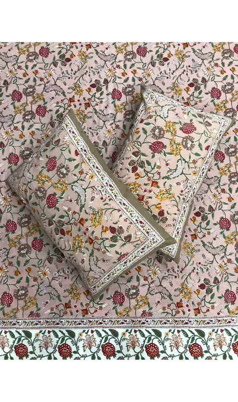 BEIGH PINK DREAM BEDSHEET WITH PILLOWS